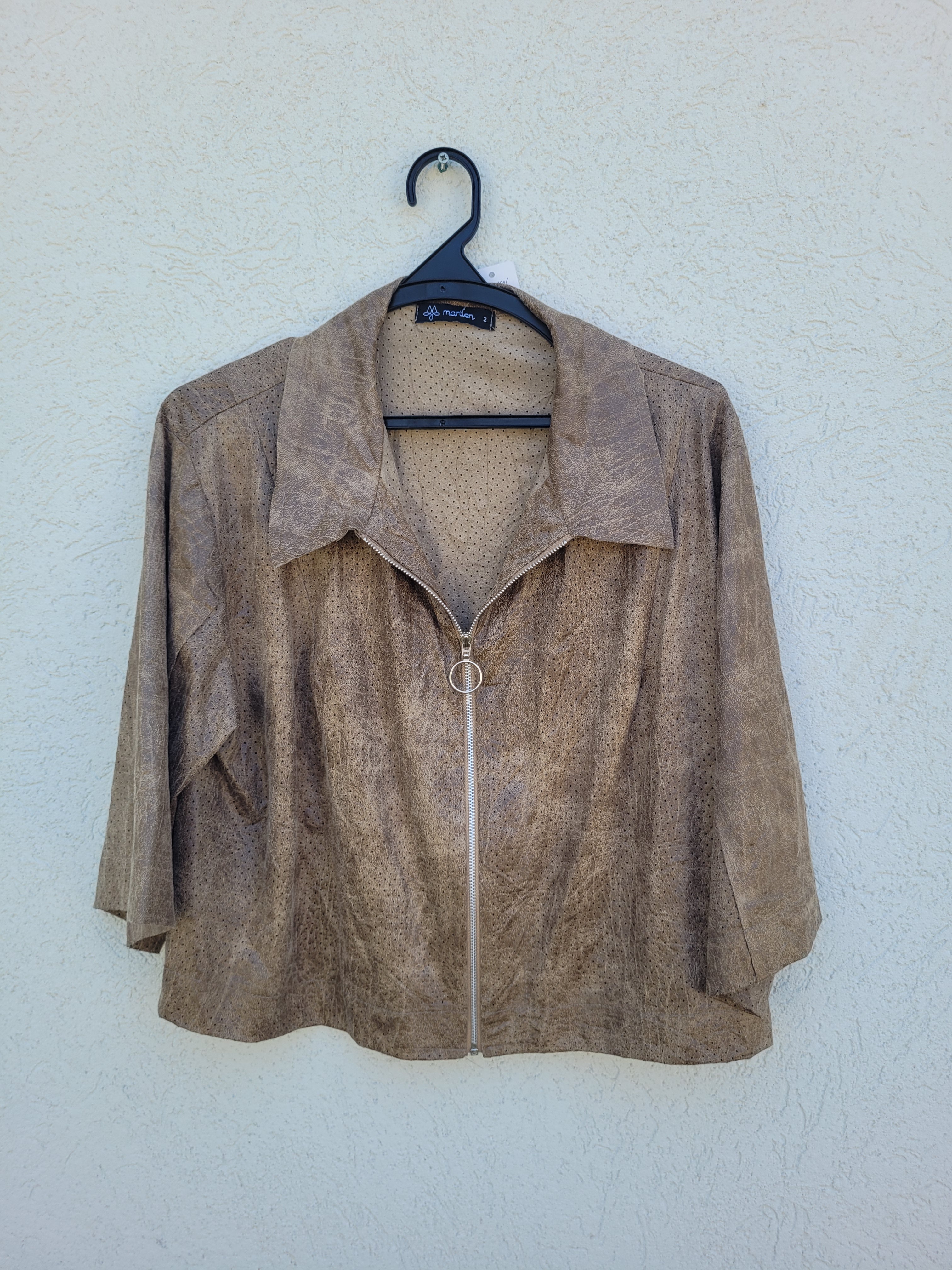 זקט דק עם רוכסן