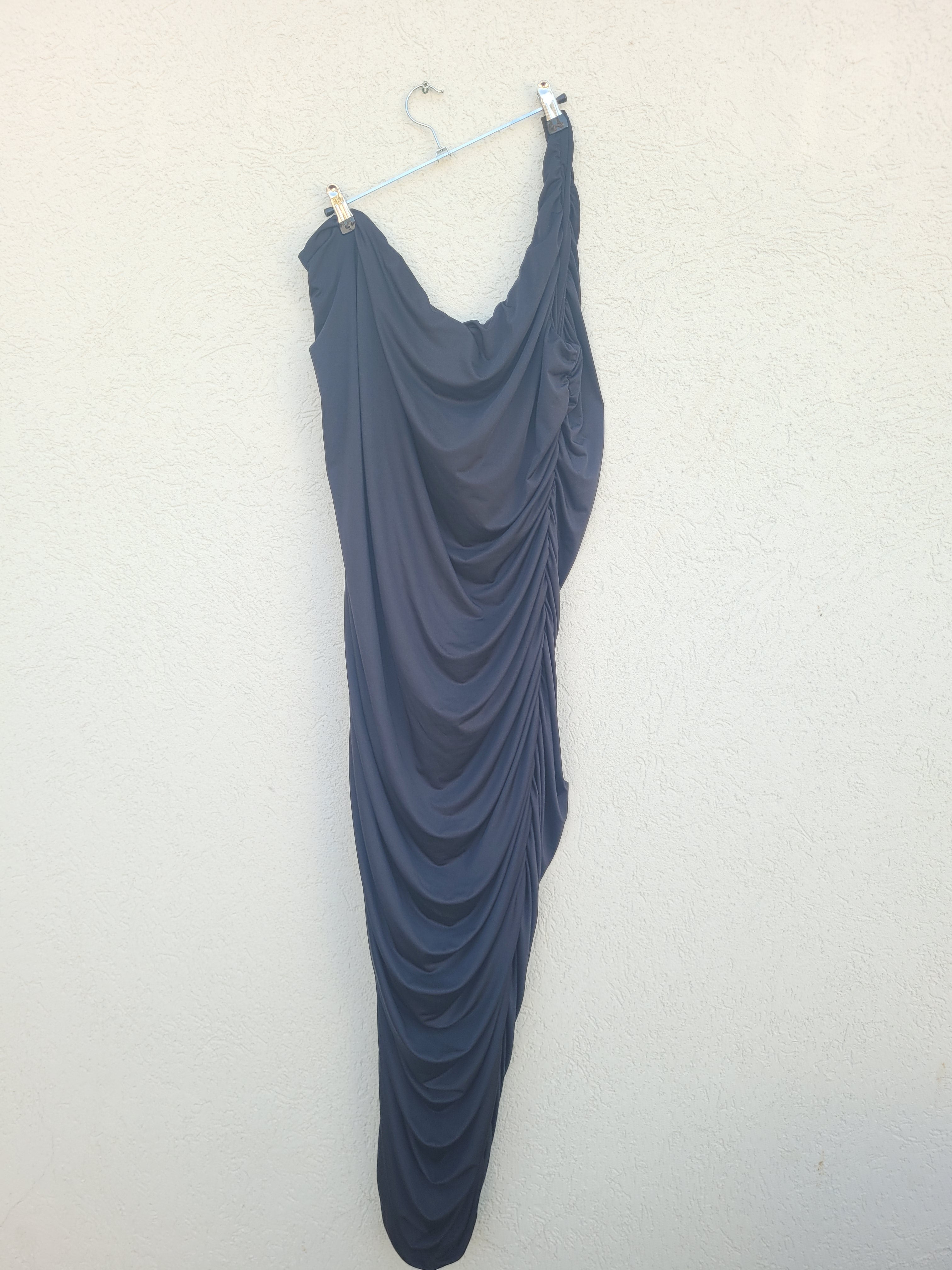 שמלת ערב one shoulder שחורה
