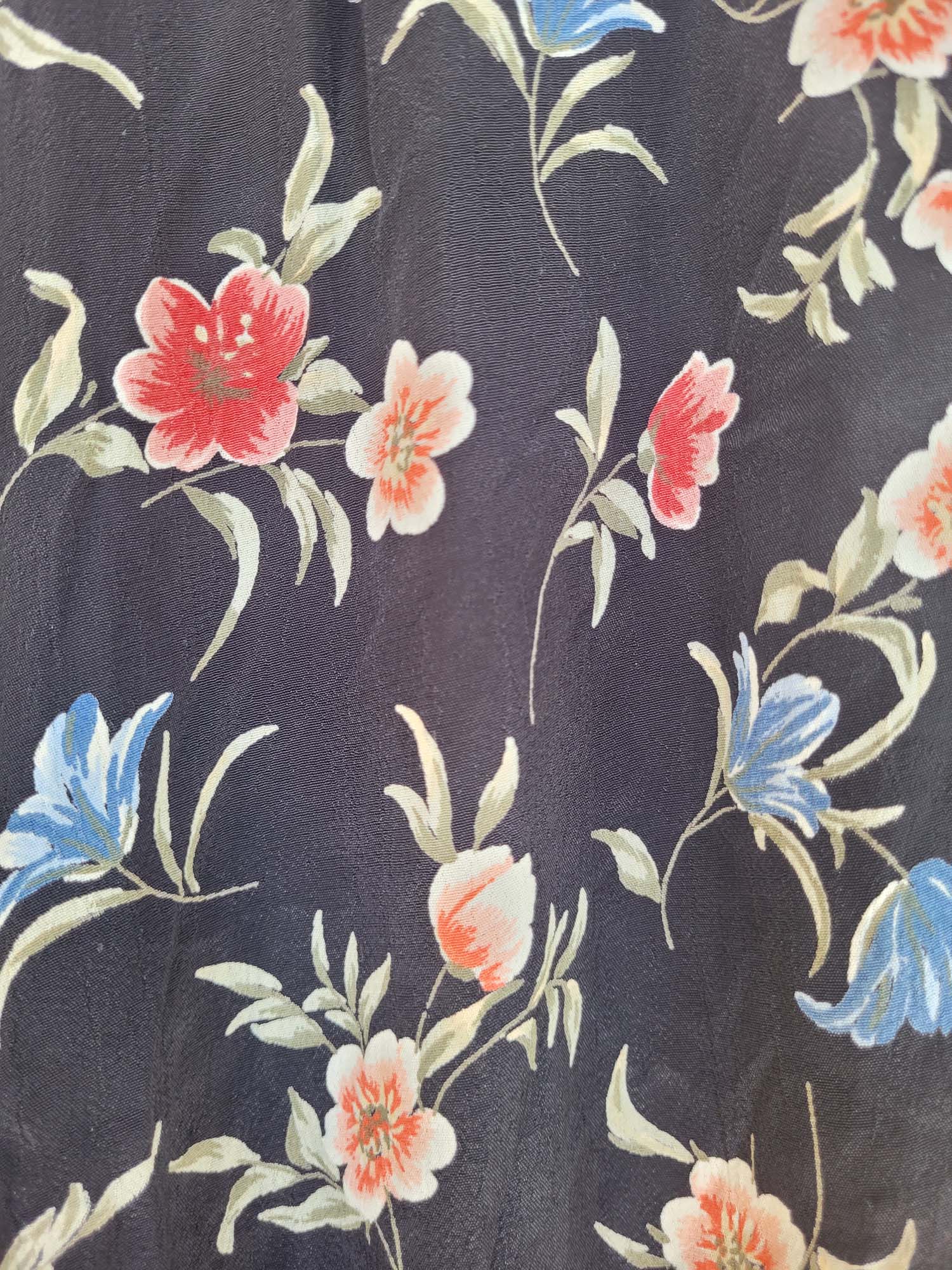 מכנסיים פרחוניים קלילים