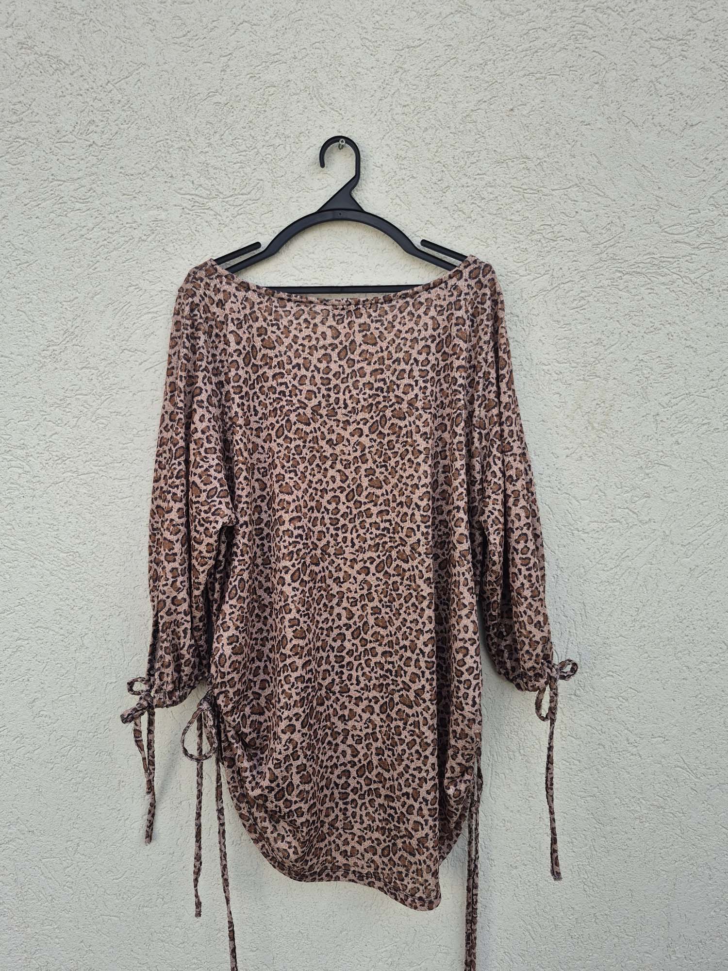 חולצת סריג מנומרת