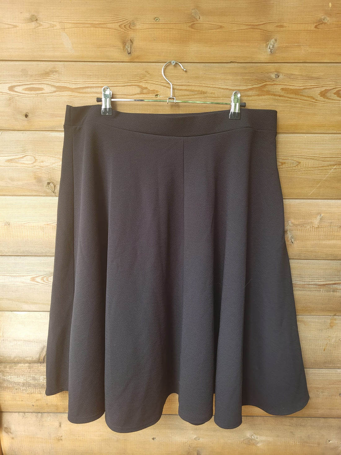 חצאית מיני שחורה גזרה A