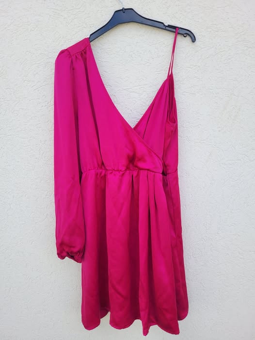 שמלת ערב One Shoulder מבריקה פוקסיה