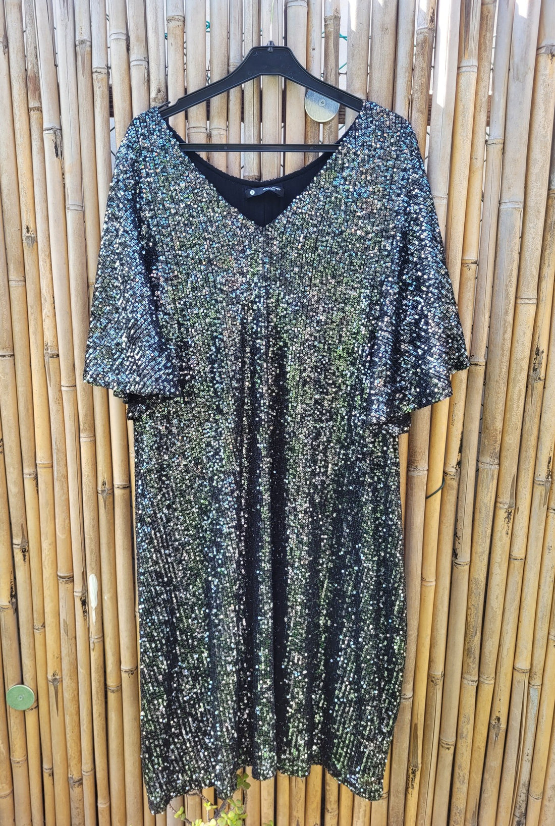 שמלת ערב שחורה מנצנצת