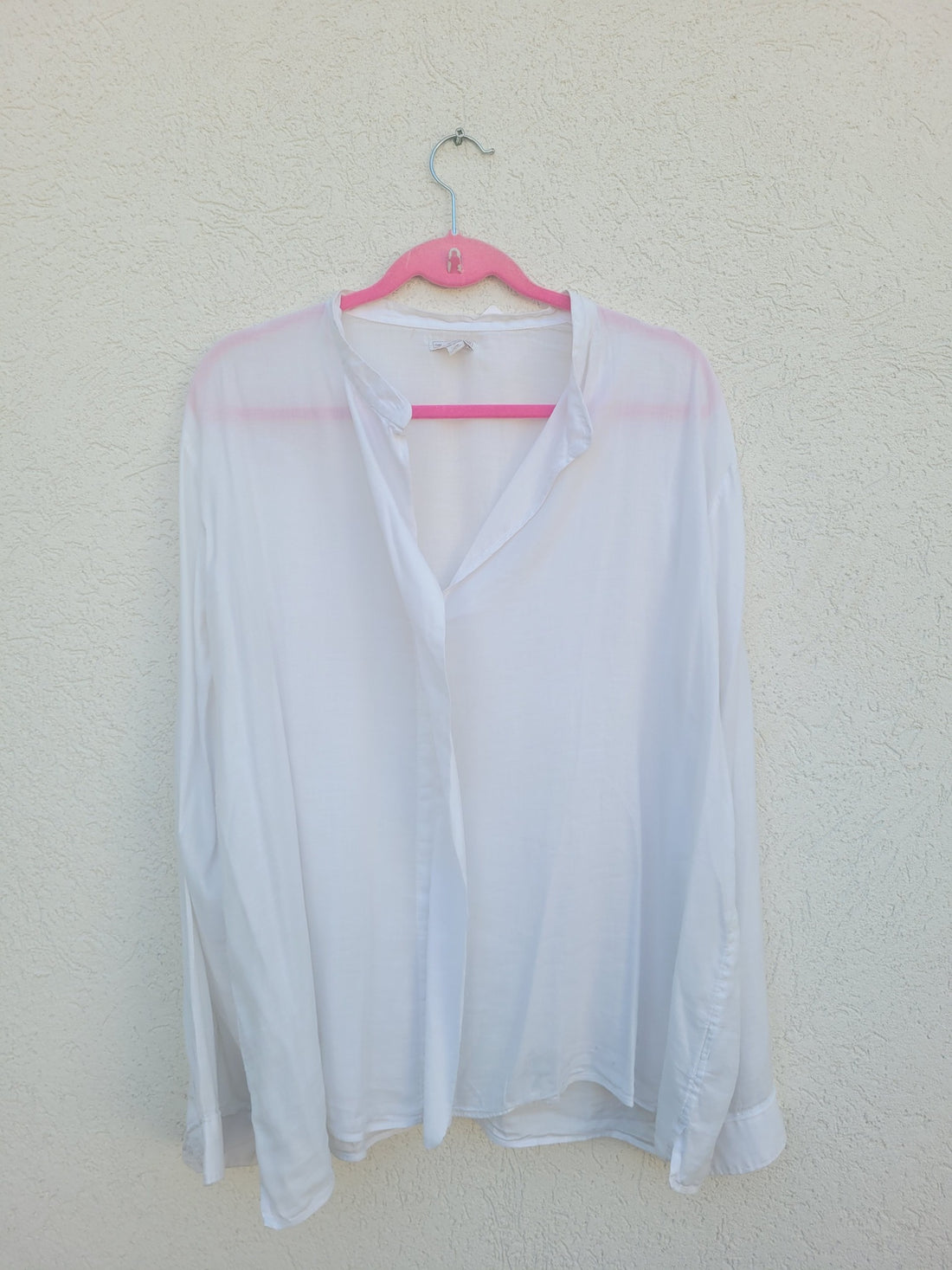 חולצה דקה לבנה