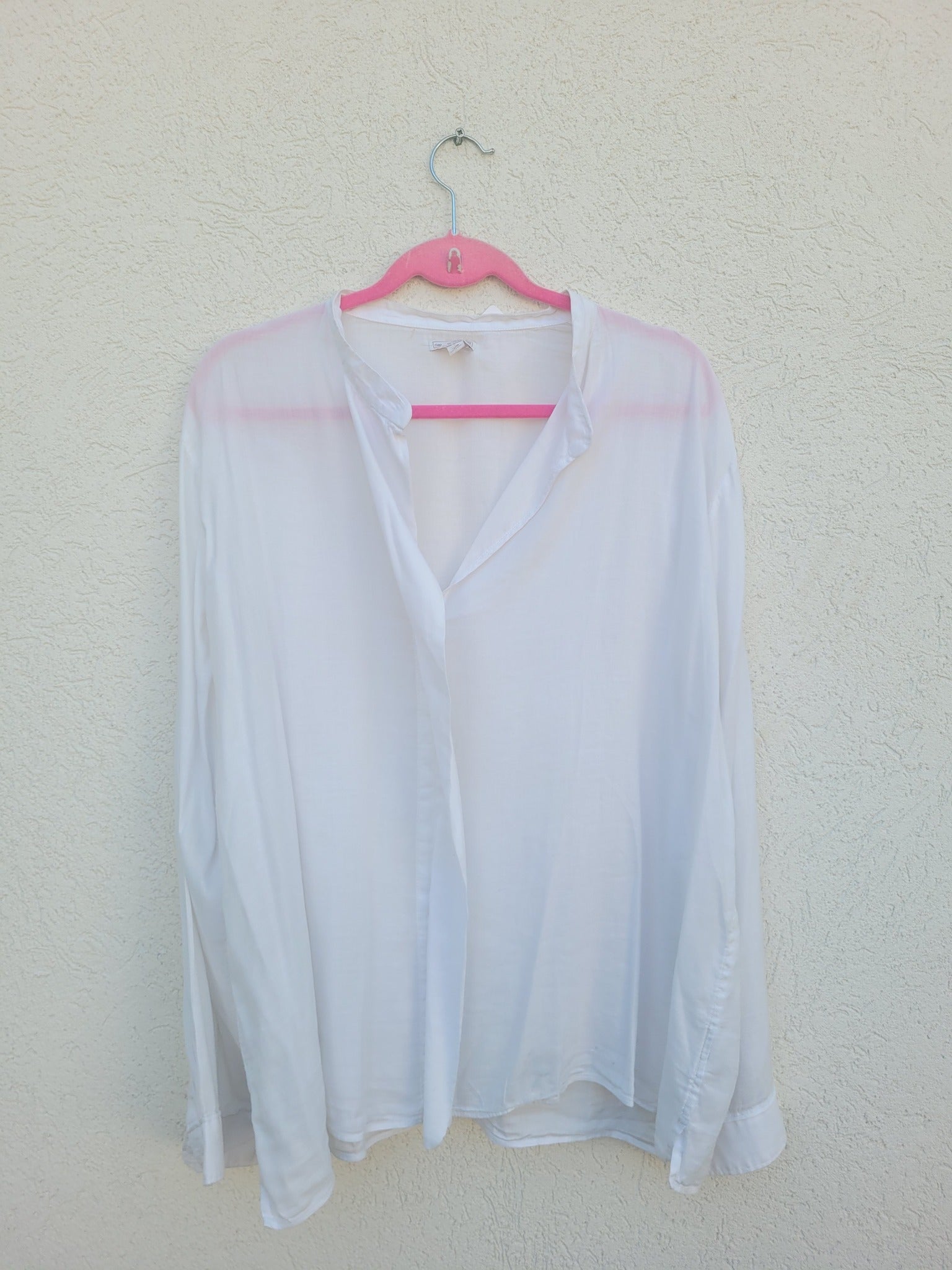 חולצה דקה לבנה