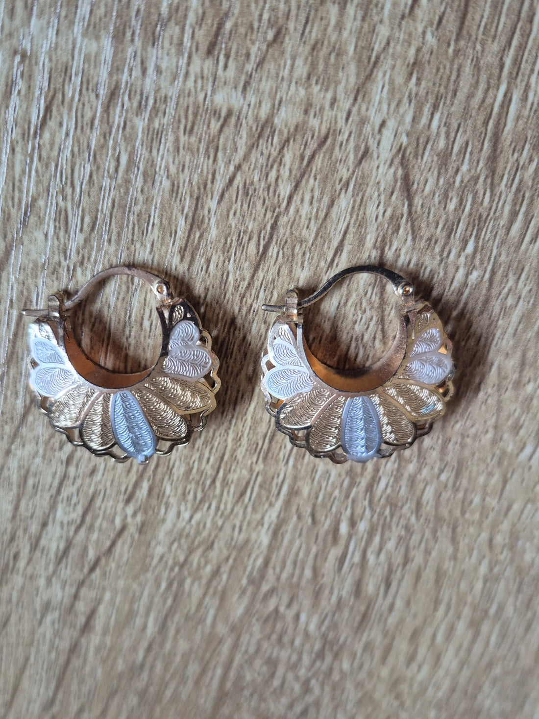 עגילי וינטאג&