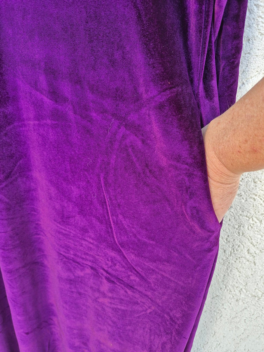 שמלת קטיפה מקסי בצבע סגול