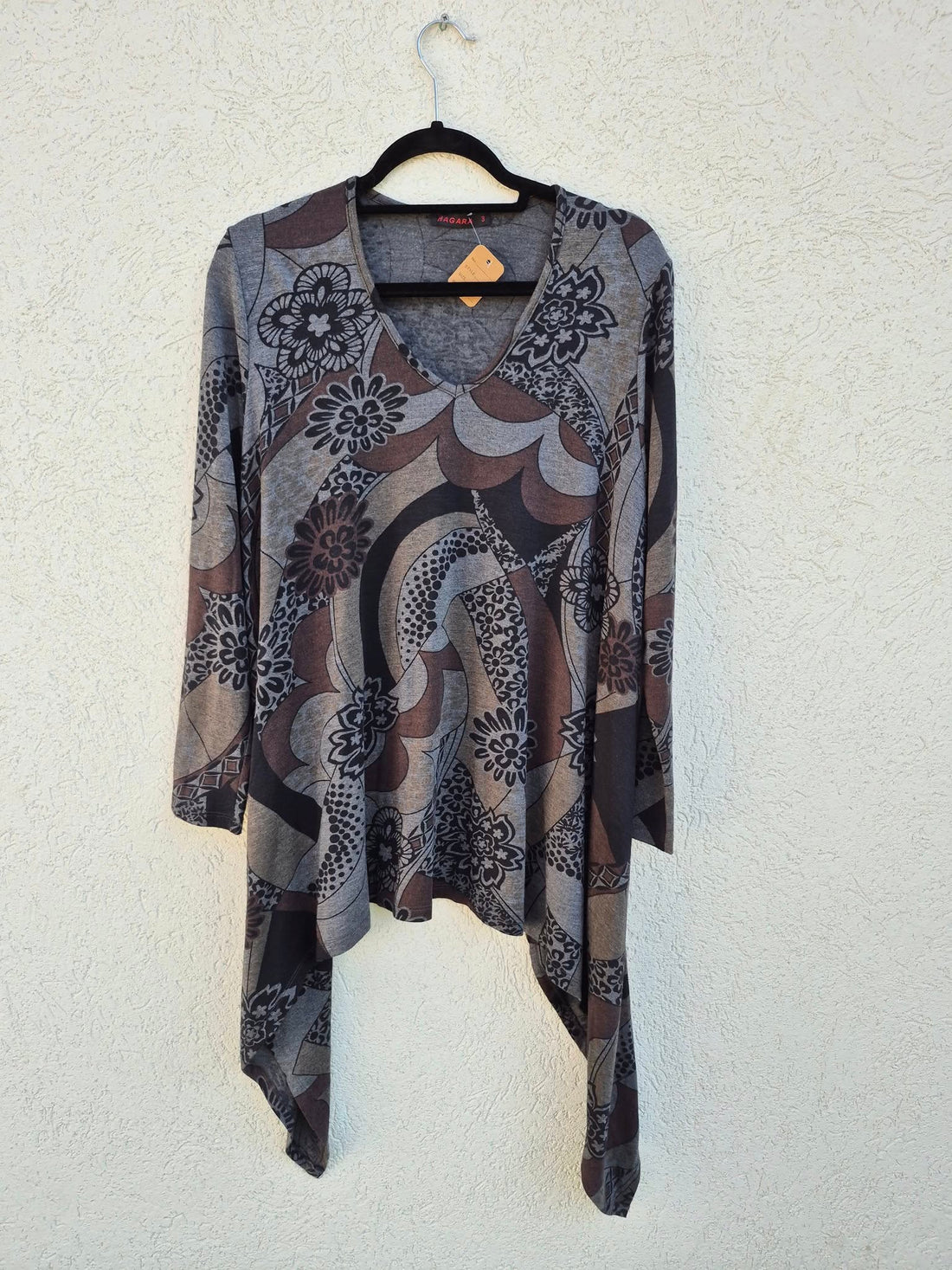 טוניקה בגווני אפור חום ושחור