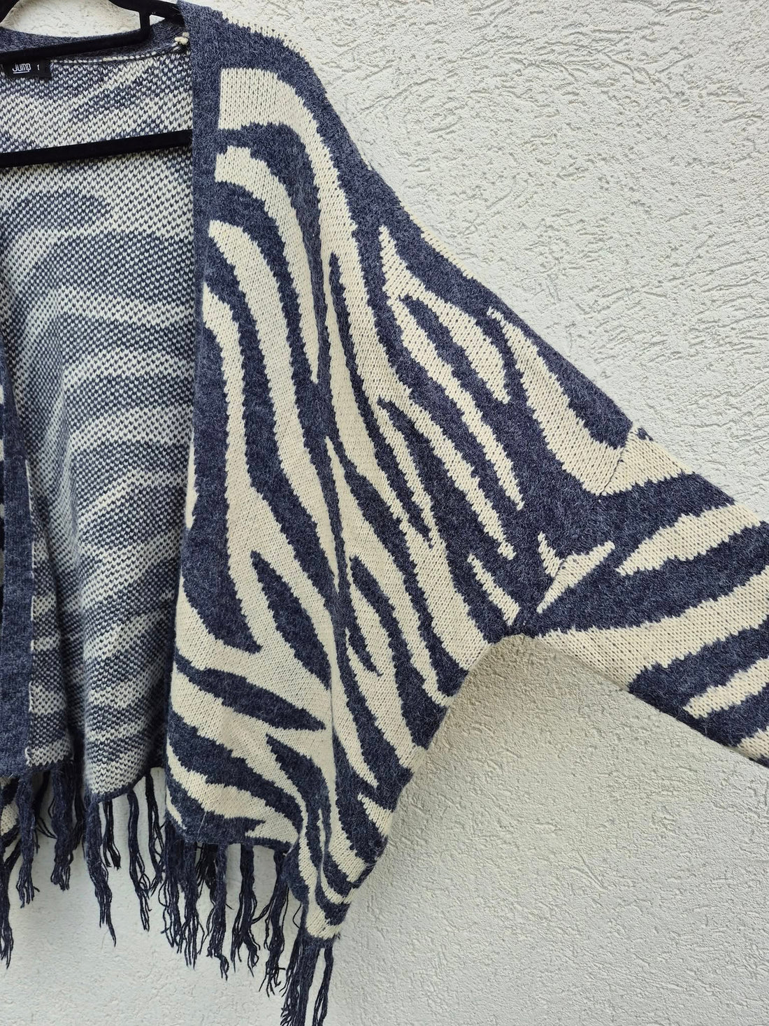 עליונית אוברסייזית מזוברת עם גדילים