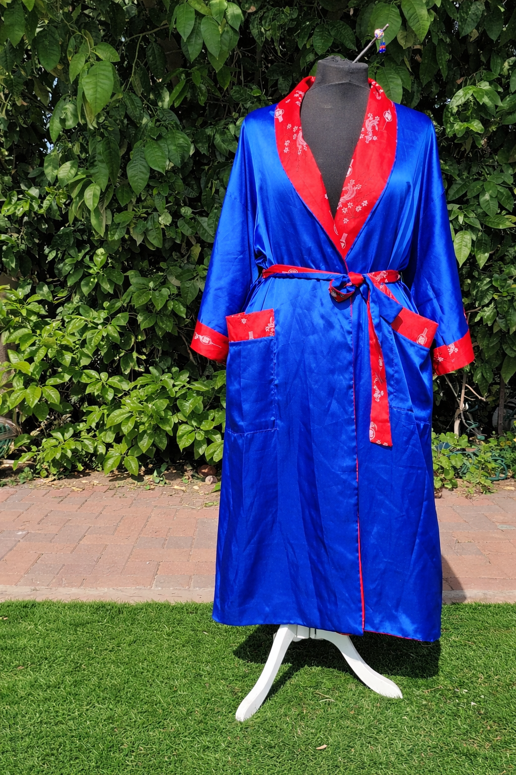 קימונו דו צדדי אדום וכחול