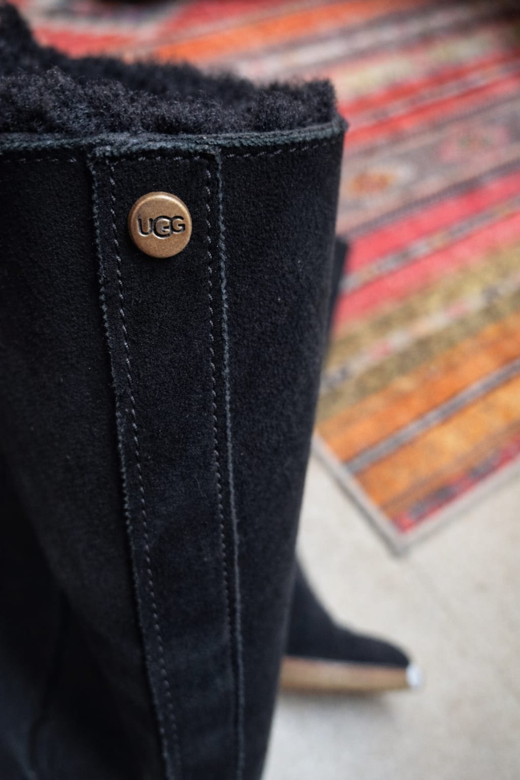 מגפי UGG פרווה שחורות מידה