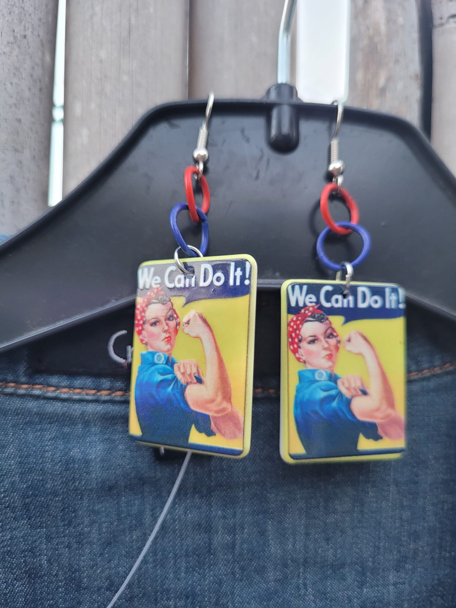 עגילי We Can Do It