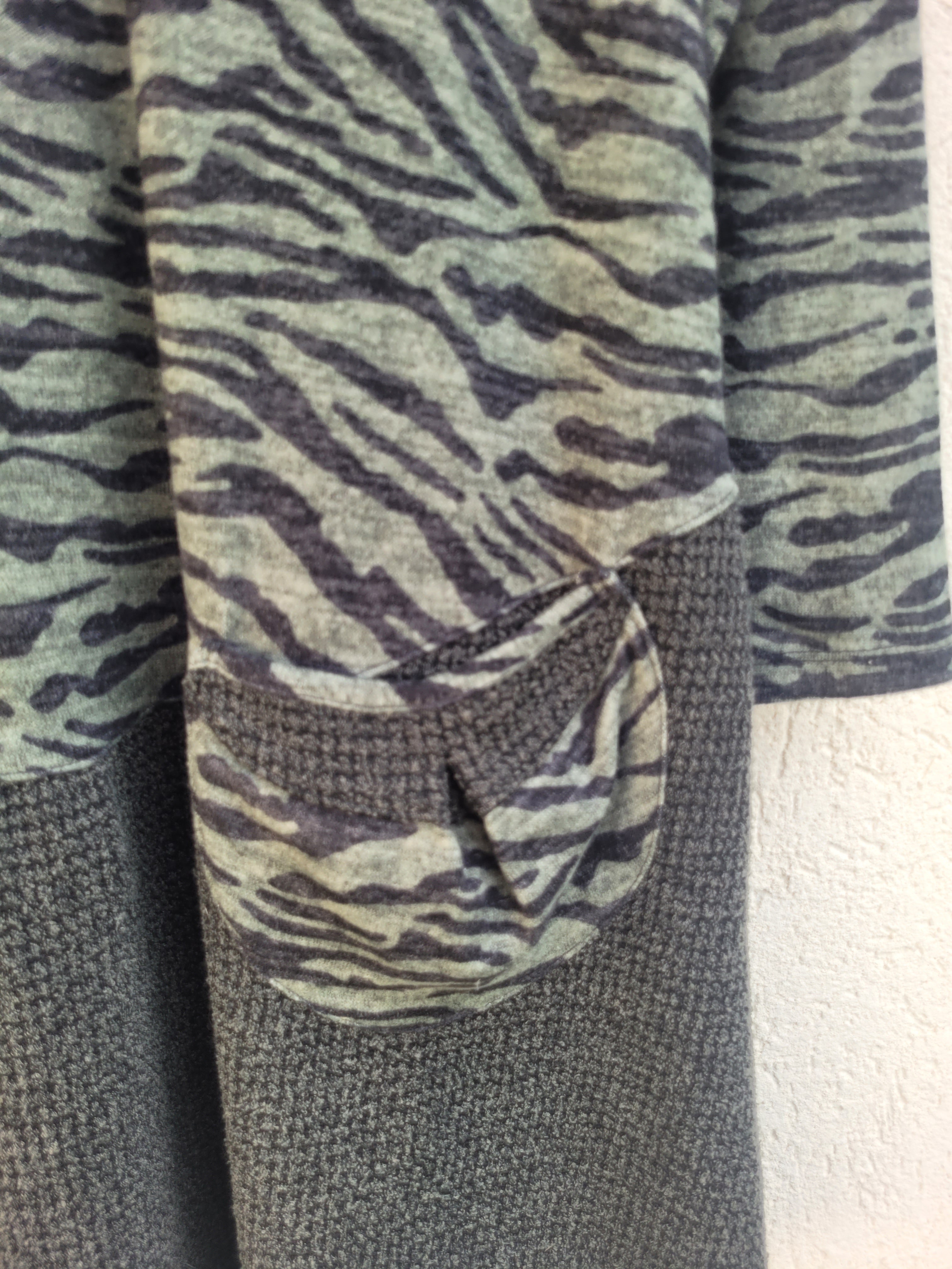 שמלת סריג בשילוב מנומר