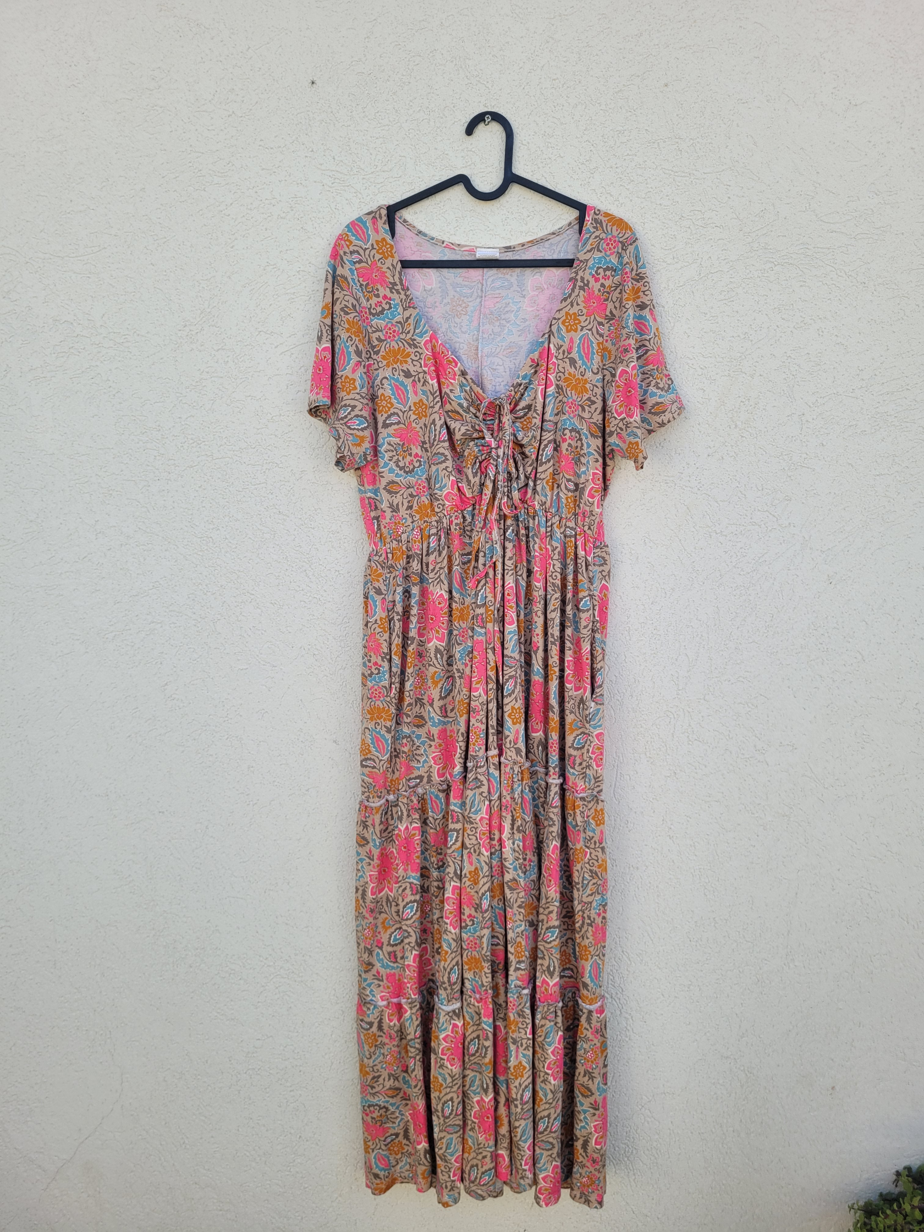 שמלה פרחונית מקסי