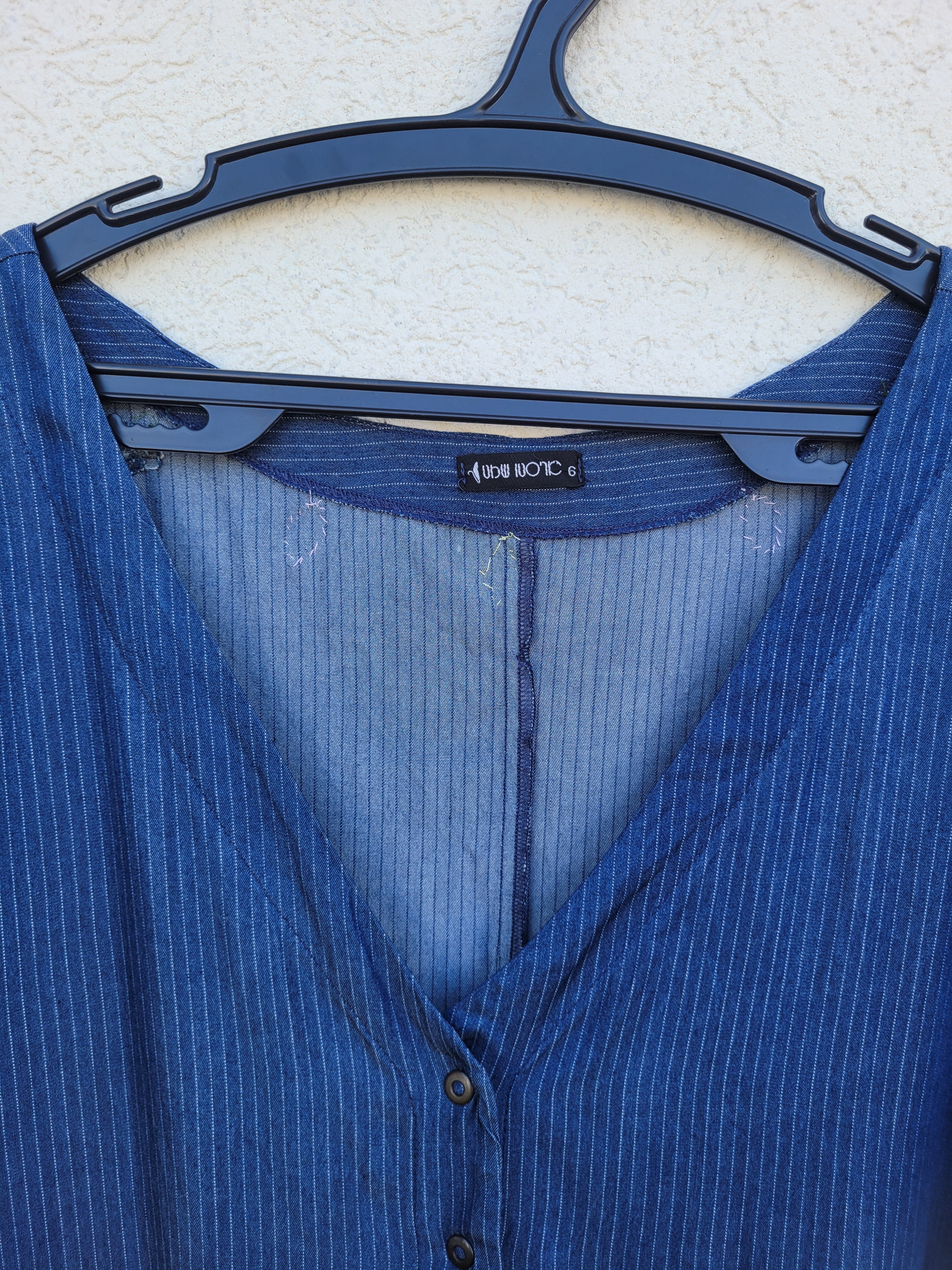 אוברול כחול עם פסים דקים