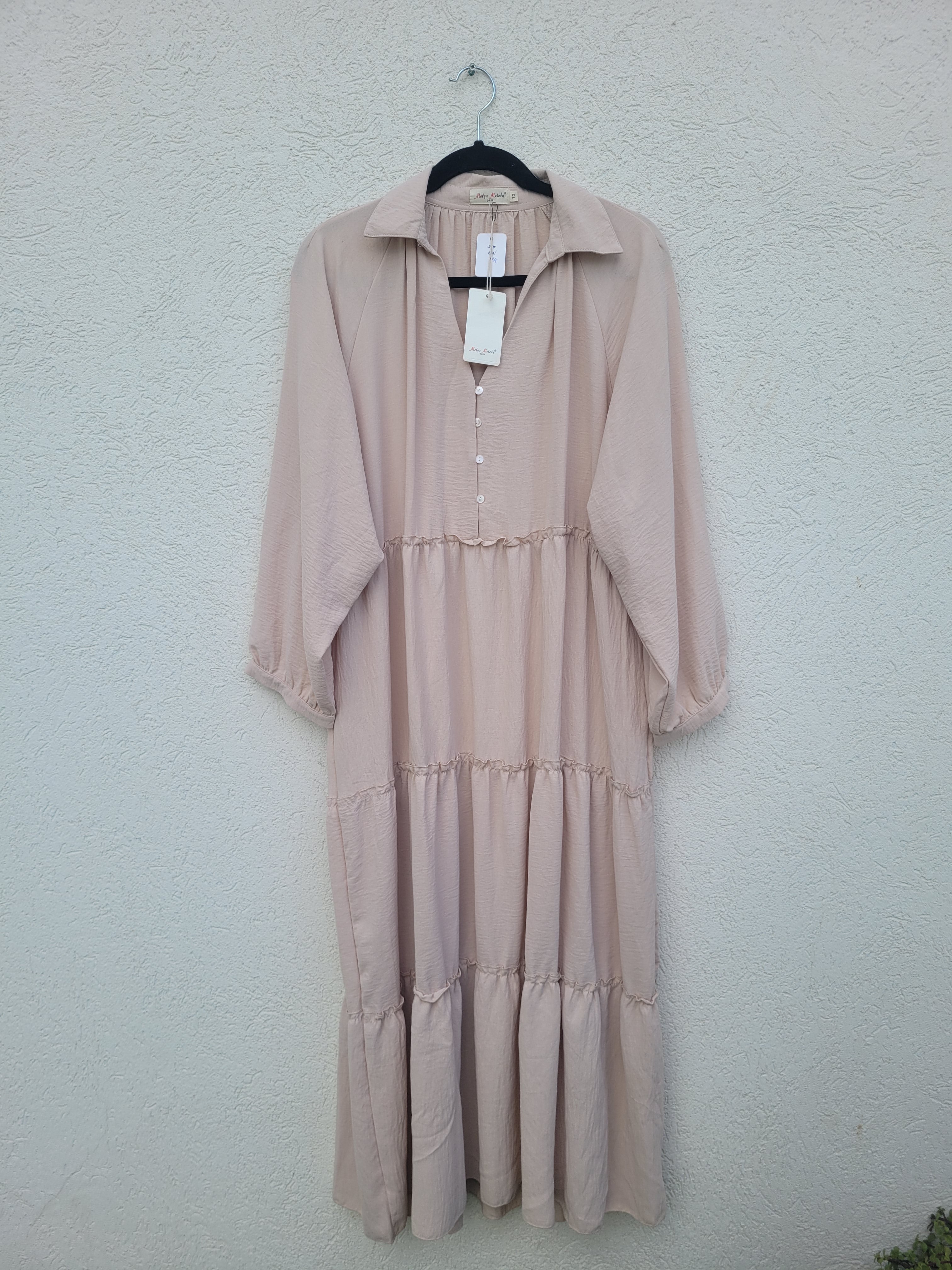 שמלת מקסי שכבות בהירה