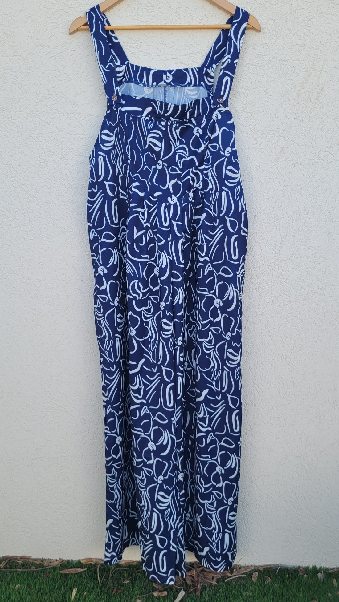 אוברול כחול ולבן