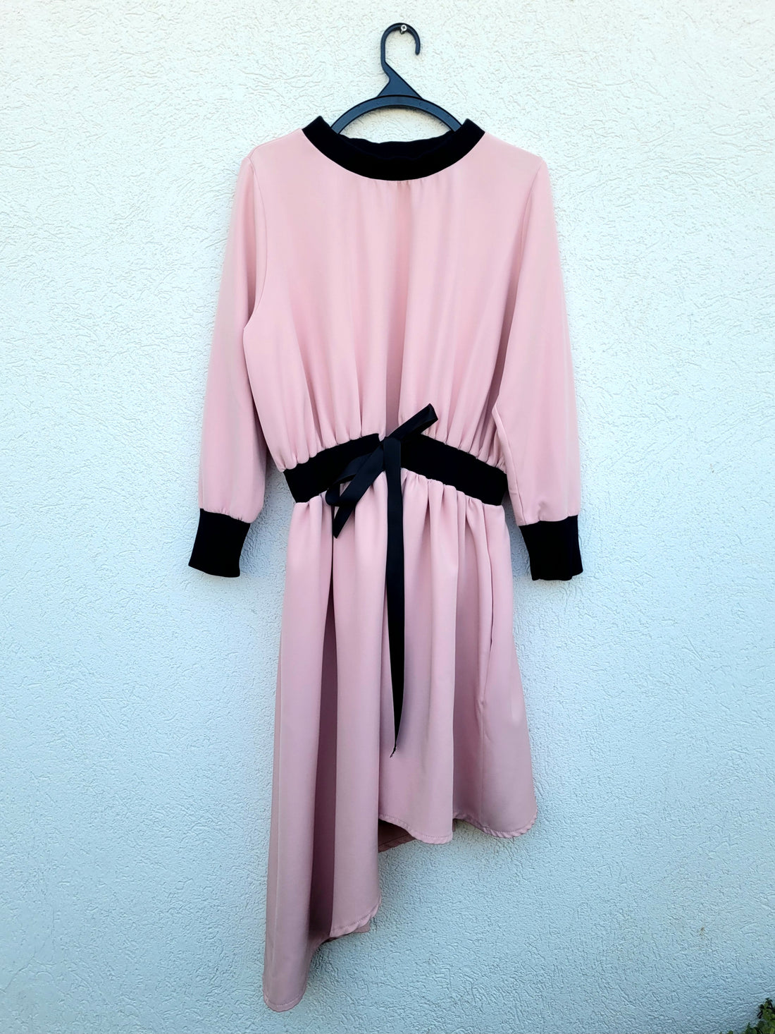 שמלה אסימטרית