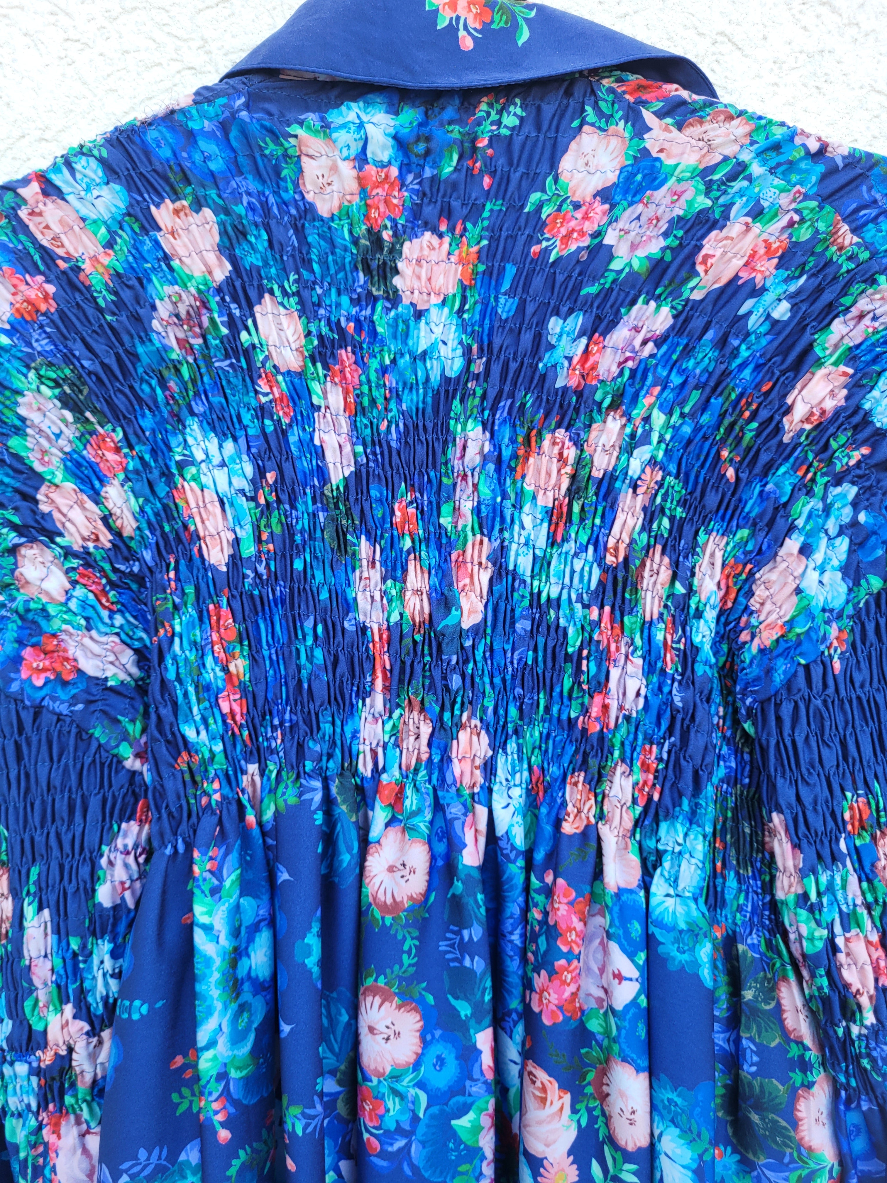 שמלת כיווצים פרחונית