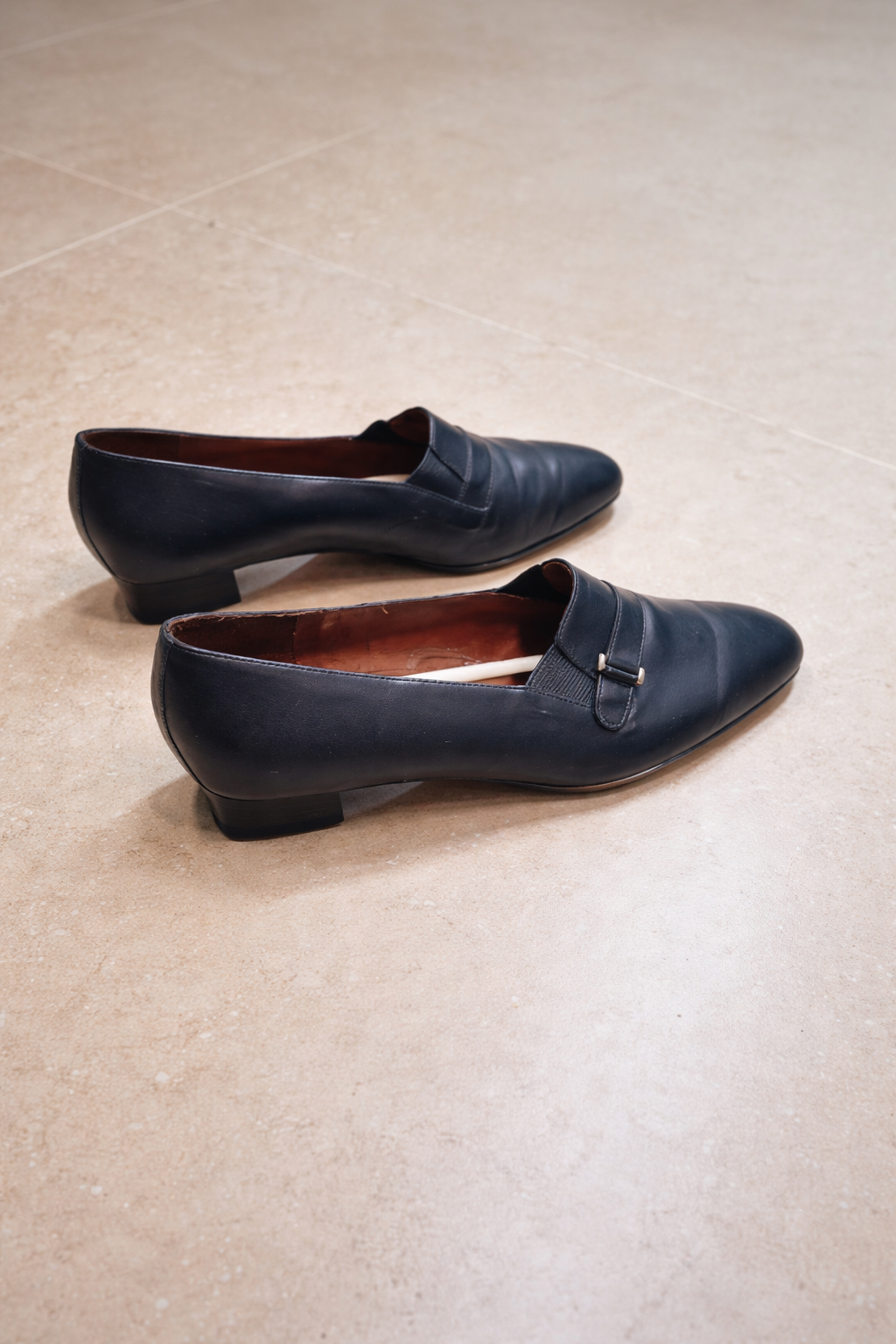 נעלים עקב נמוך שחורות מידה 41