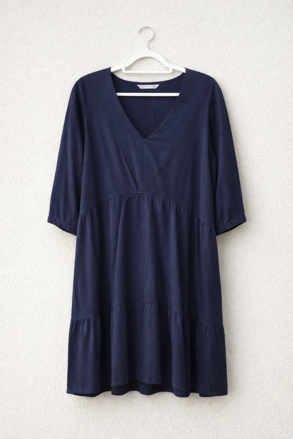 שמלה כחולה מידי