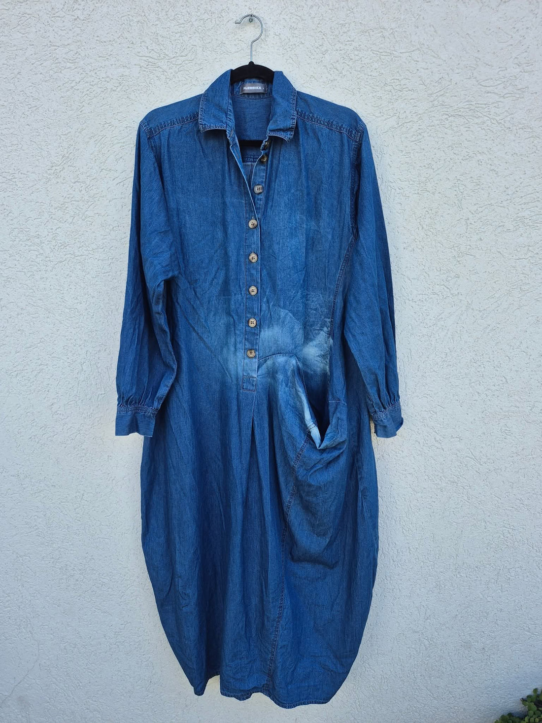 שמלת גינס חצי מכופתרת עם כיס אחד