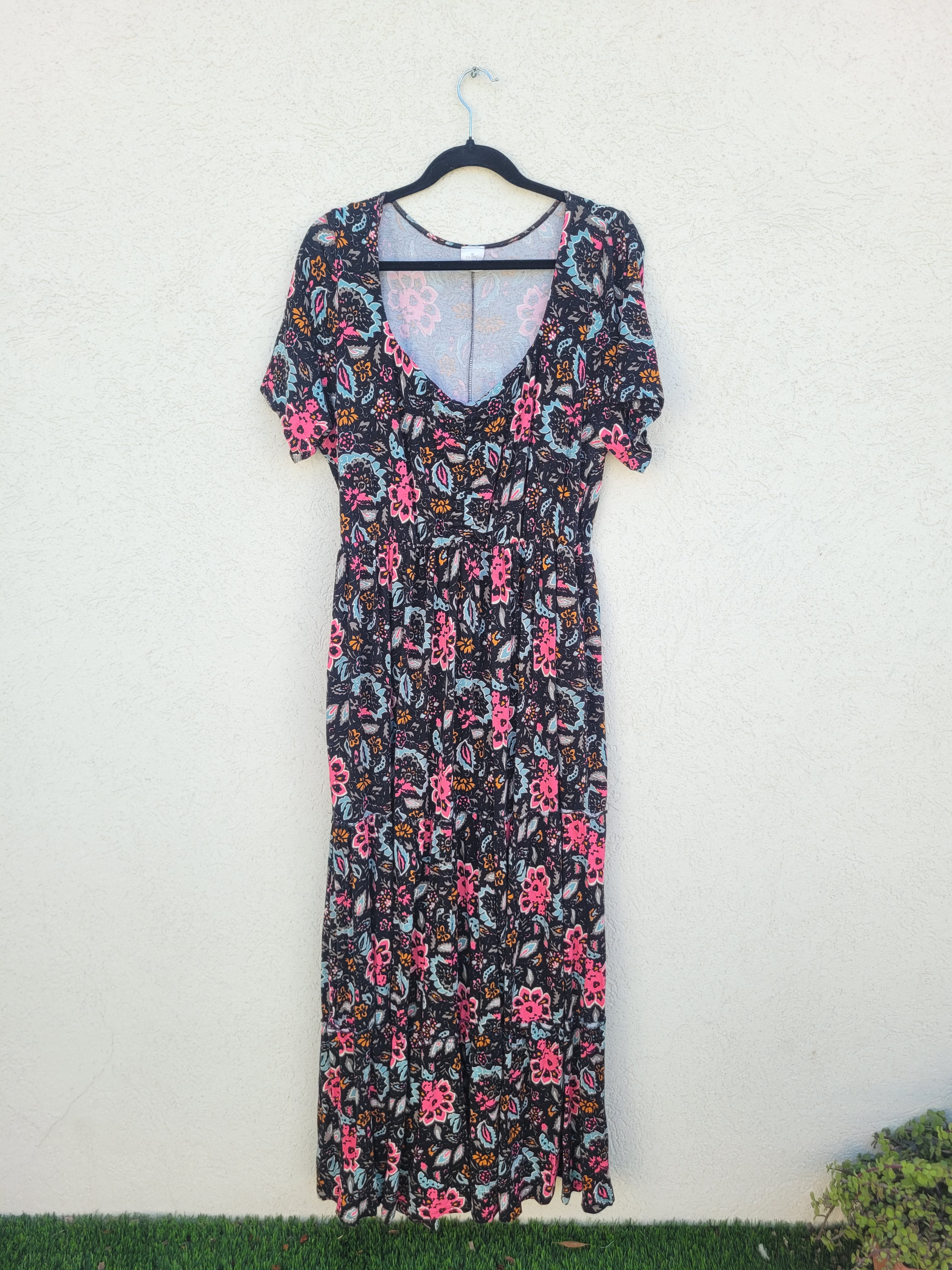 שמלה פרחונית מקסי