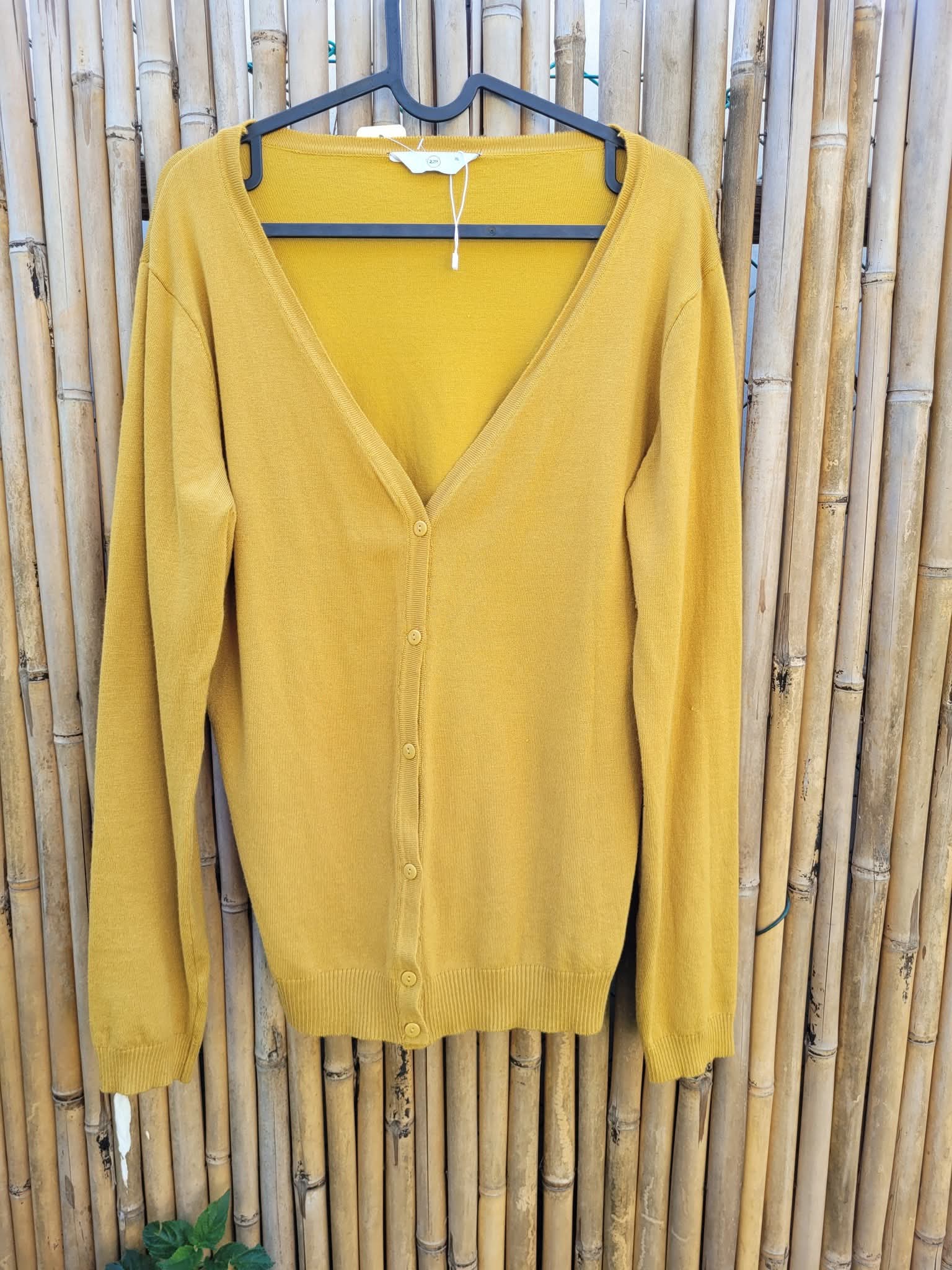 קרדיגן עם כפתורים חרדל