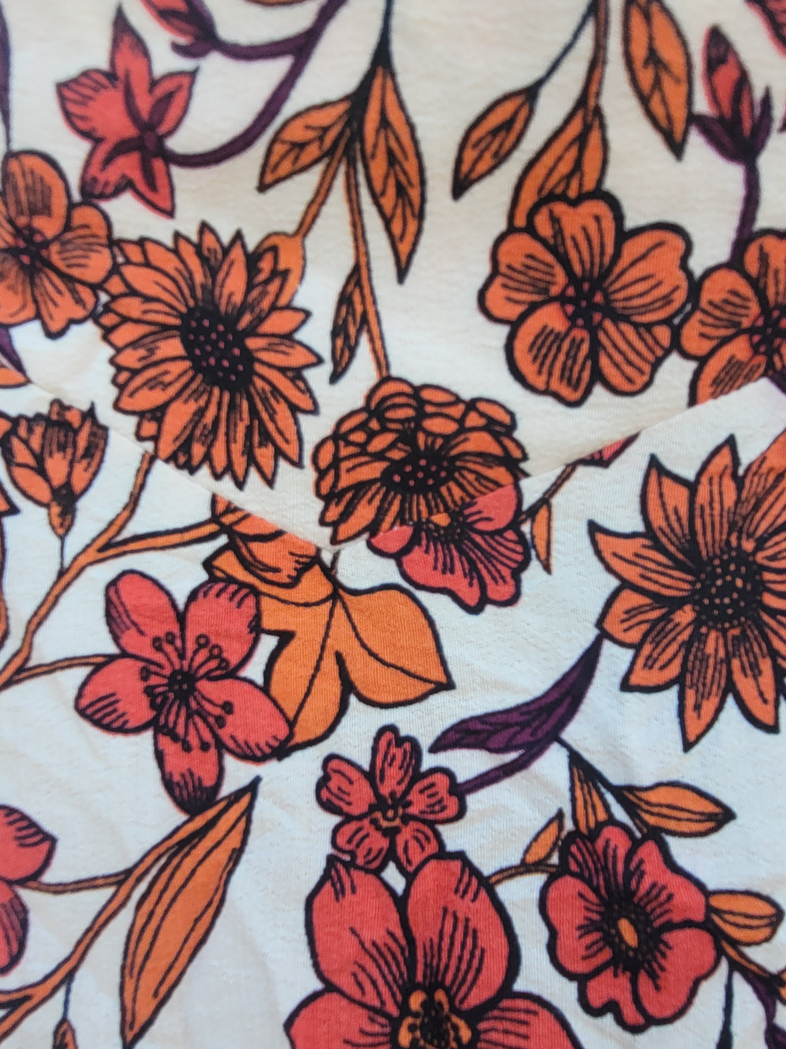 חצאית פרחונית עם גומי