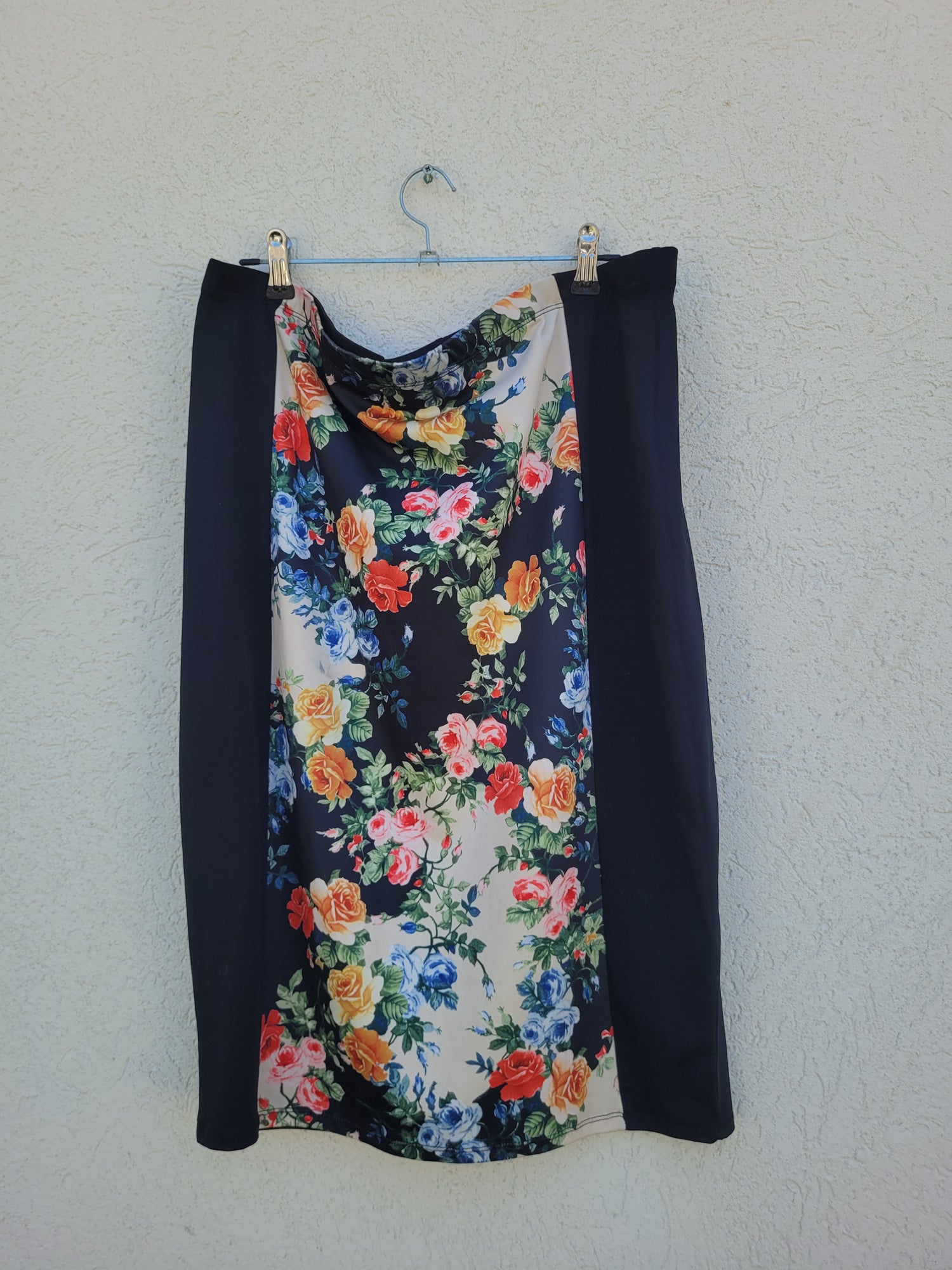 חצאית מיני סטרצ&