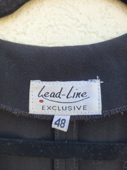 ווסט שחור מחויט