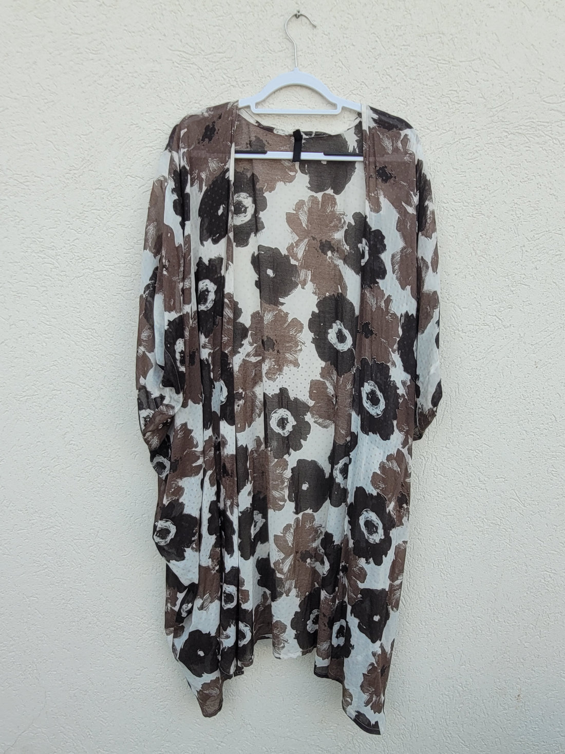 עליונית בצבעי אדמה