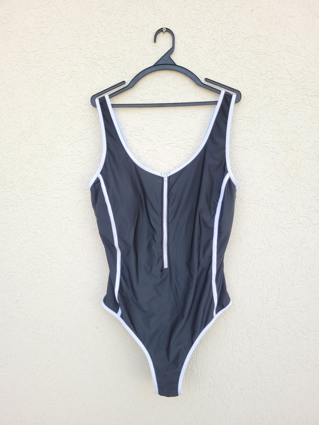 בגד ים עם רוכסן