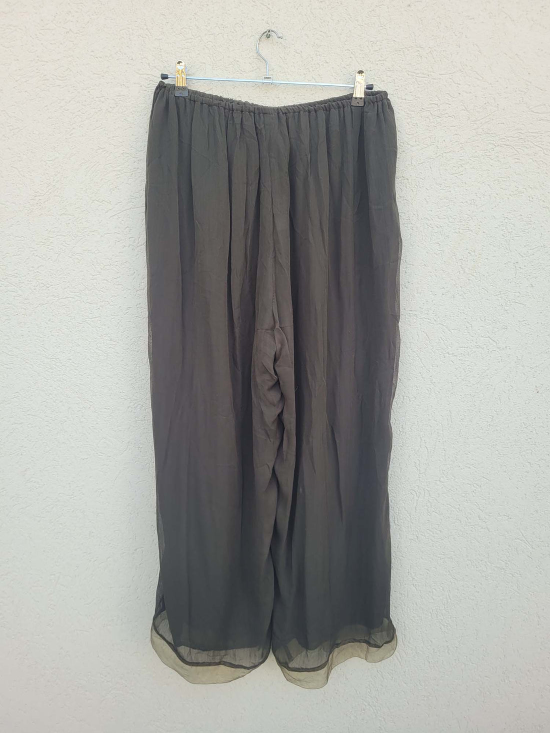 מכנסי שיפון דקיקים