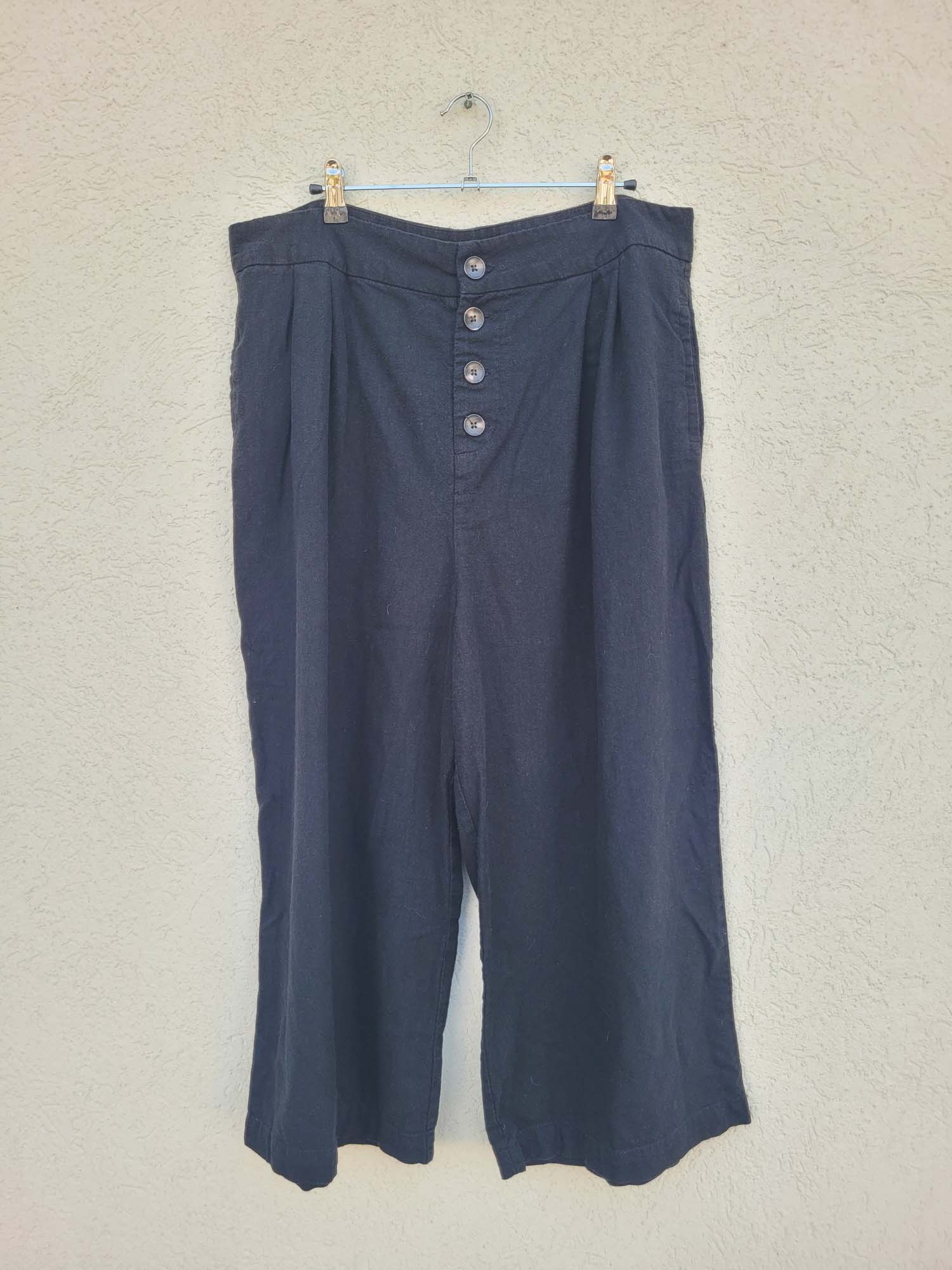 מכנסיים שחורים באורך 7/8