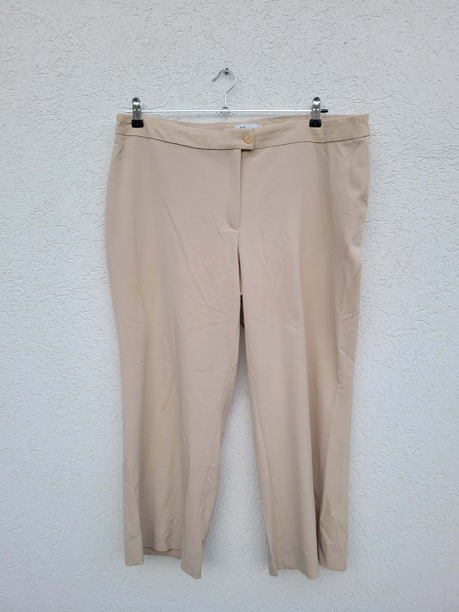 מכנסיים מחוייטים בהירים