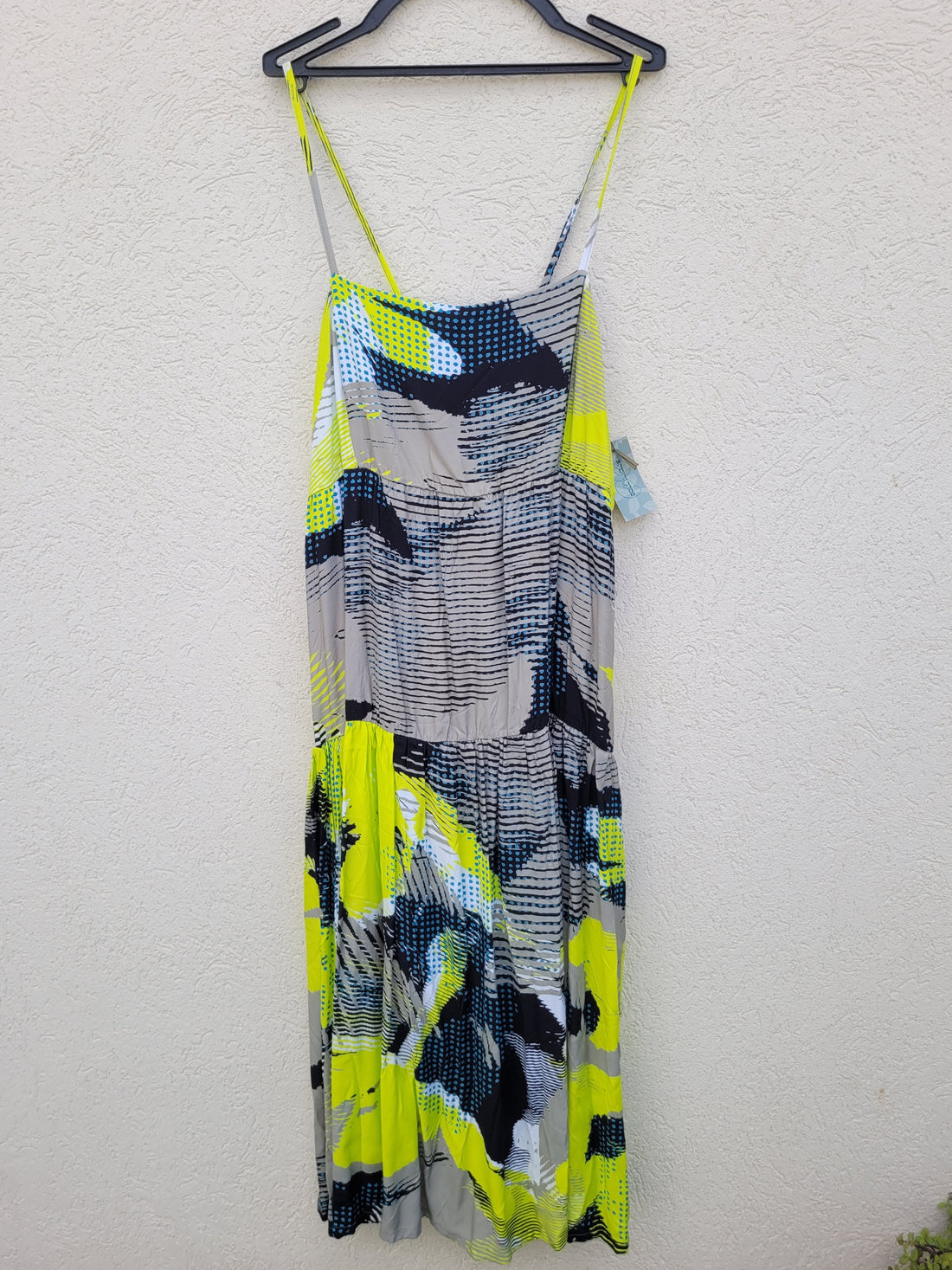 שמלה צבעונית עם גומי