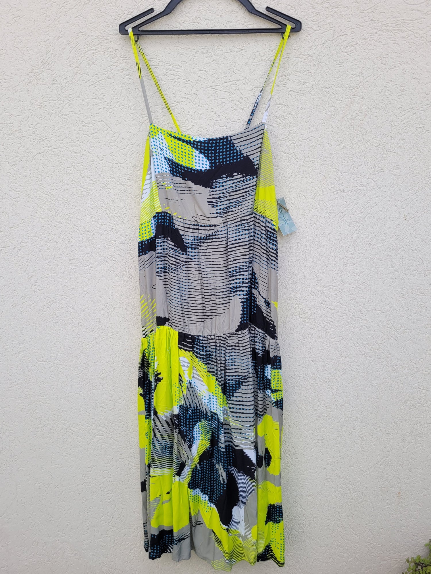 שמלה צבעונית עם גומי