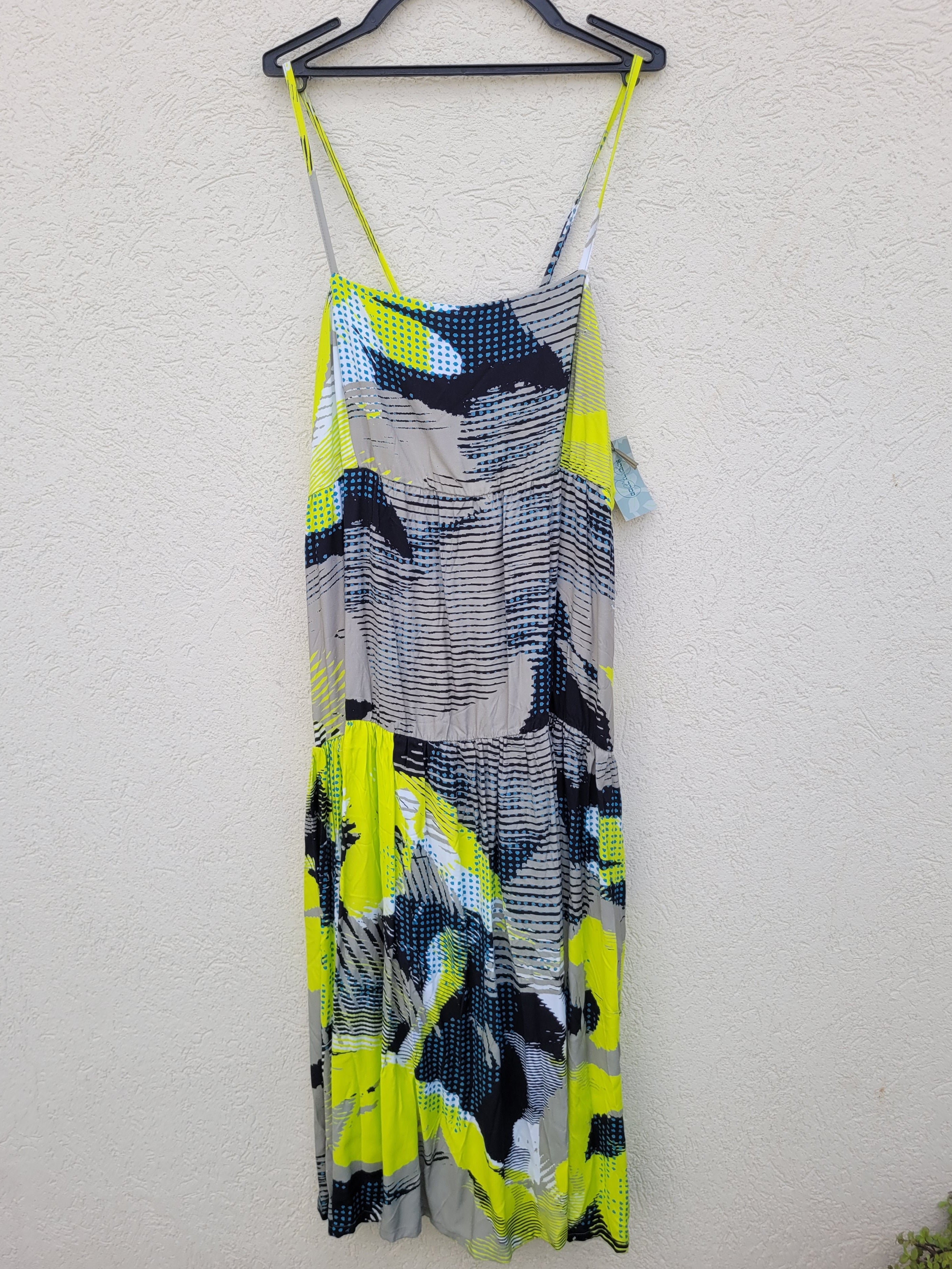 שמלה צבעונית עם גומי