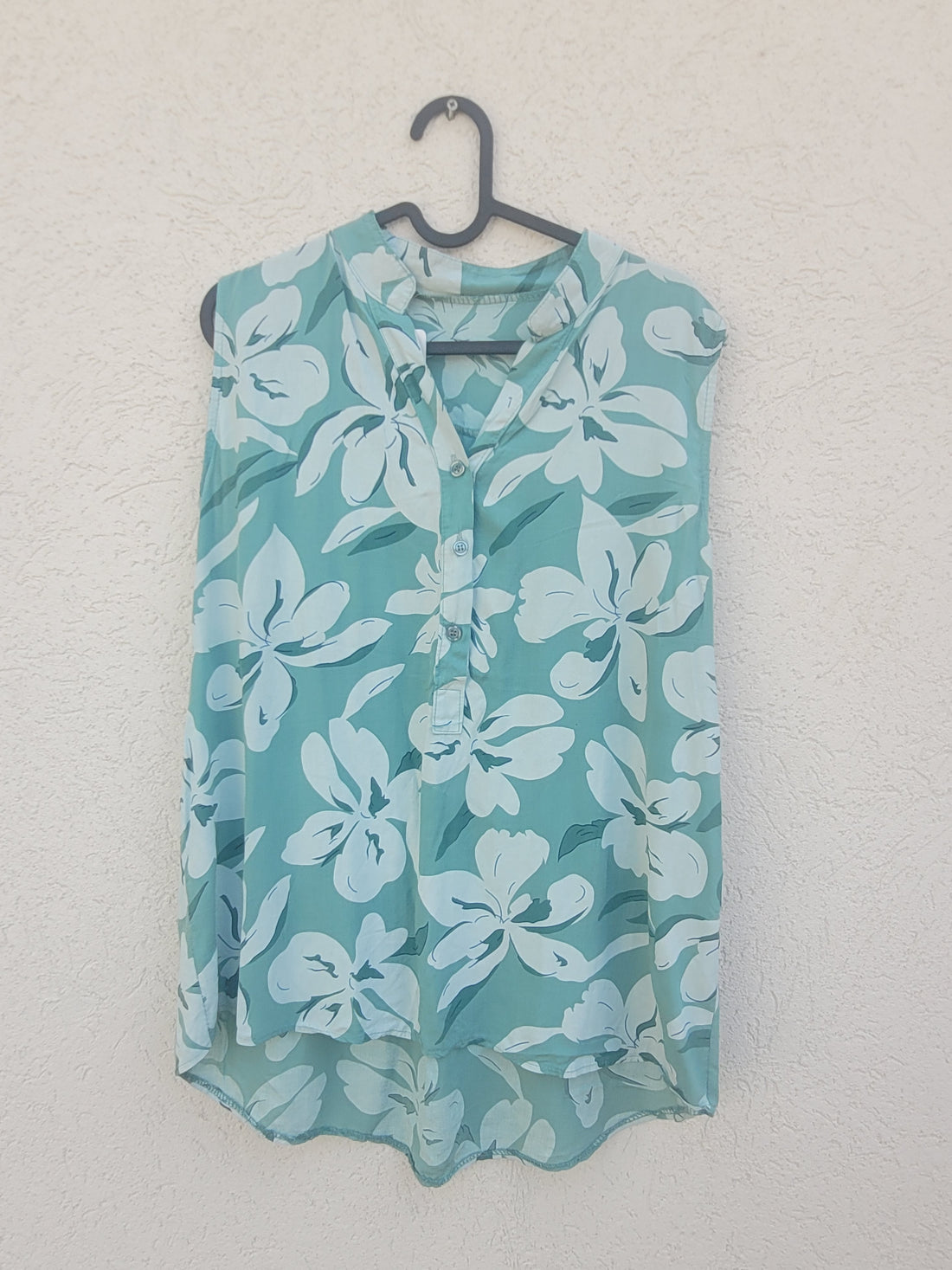 חולצה חצי מכופתרת פרחונית