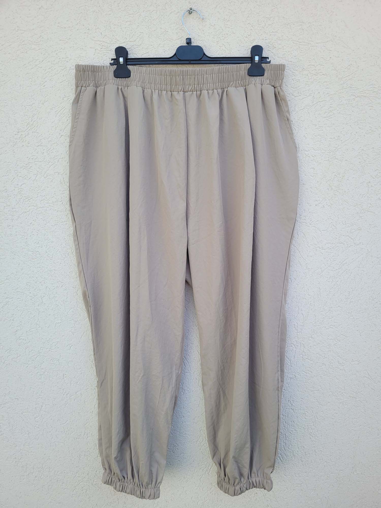 מכנסיים רחבים עם גומי