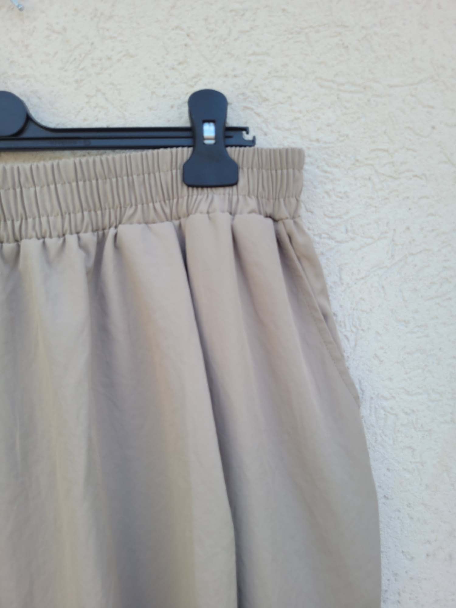 מכנסיים רחבים עם גומי