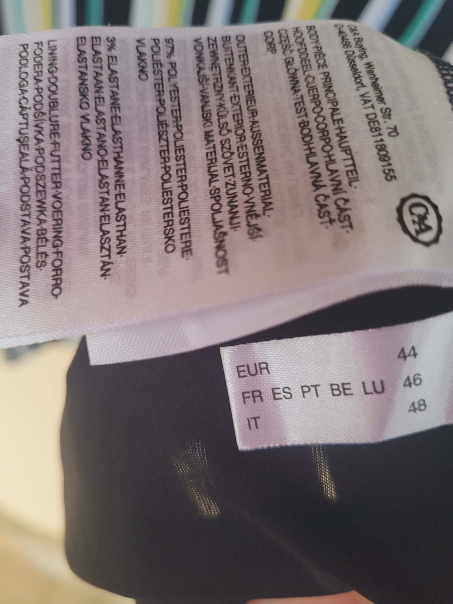 חולצה עם פסים ושרוולים תפוחים