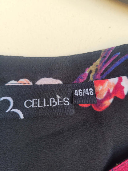 חולצה פרחונית עם עניבה