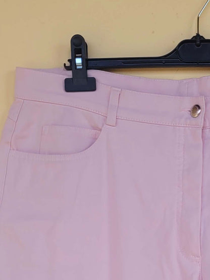 מכנסי בד ורודים