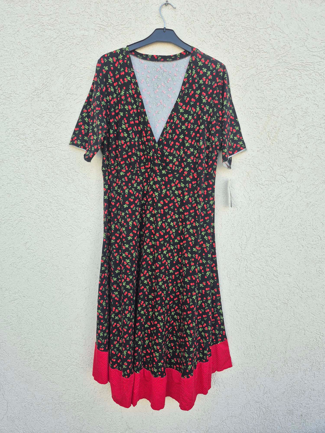 שמלת טריקו דובדבנים