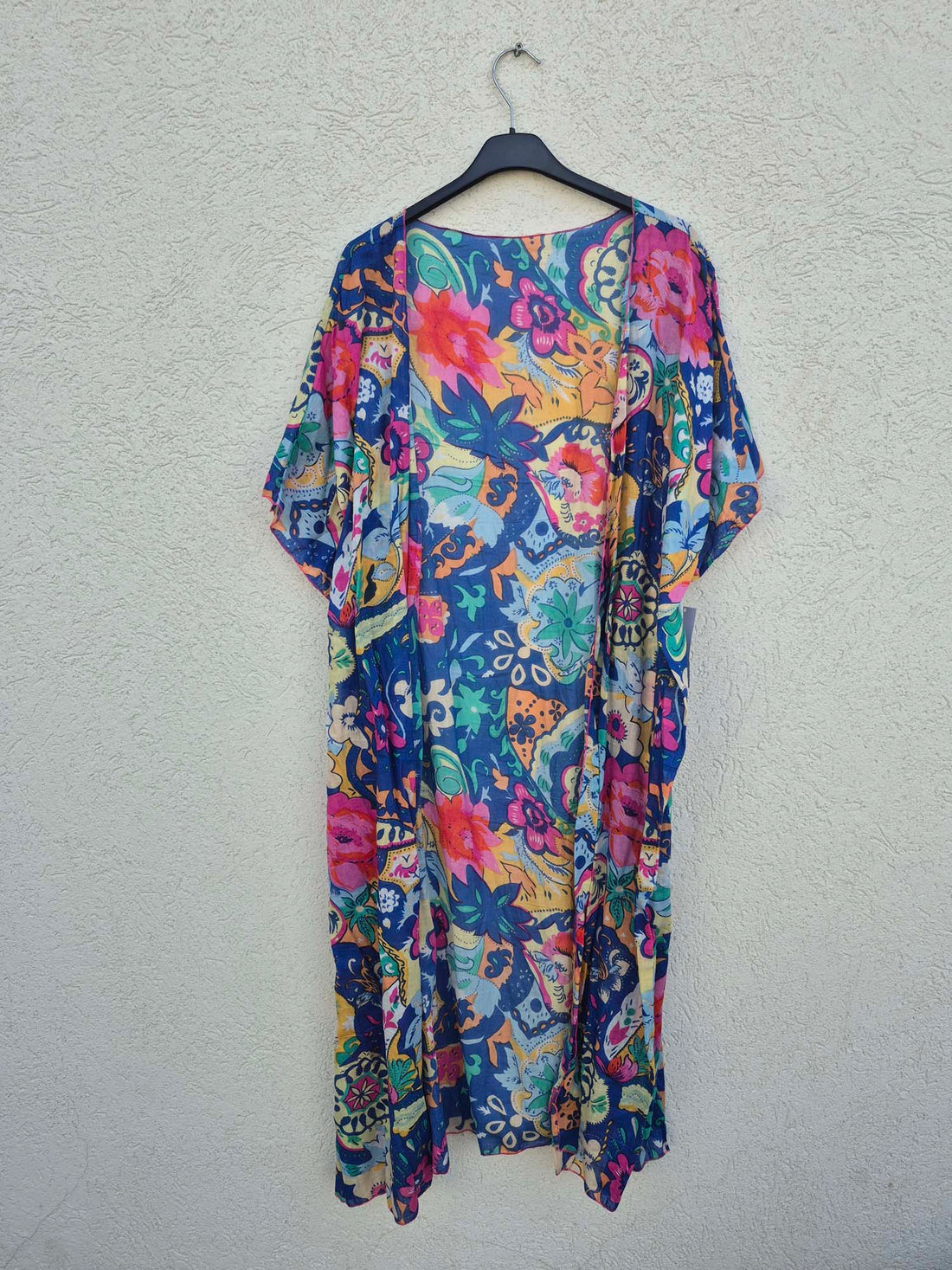 עליונית ארוכה דקיקה צבעונית