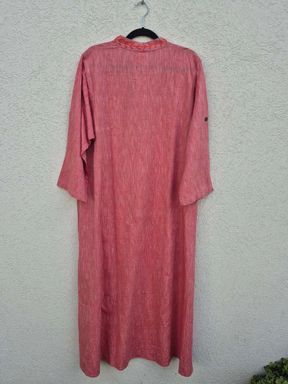 שמלת גלביה עם רקמה ורודה