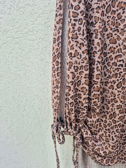 חולצת סריג מנומרת