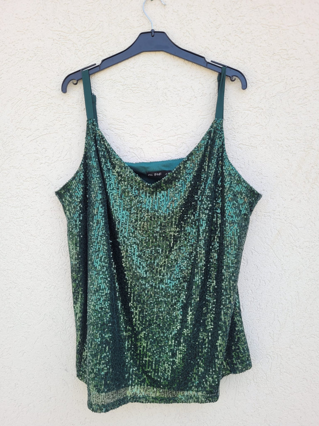 גופיית נצנצים